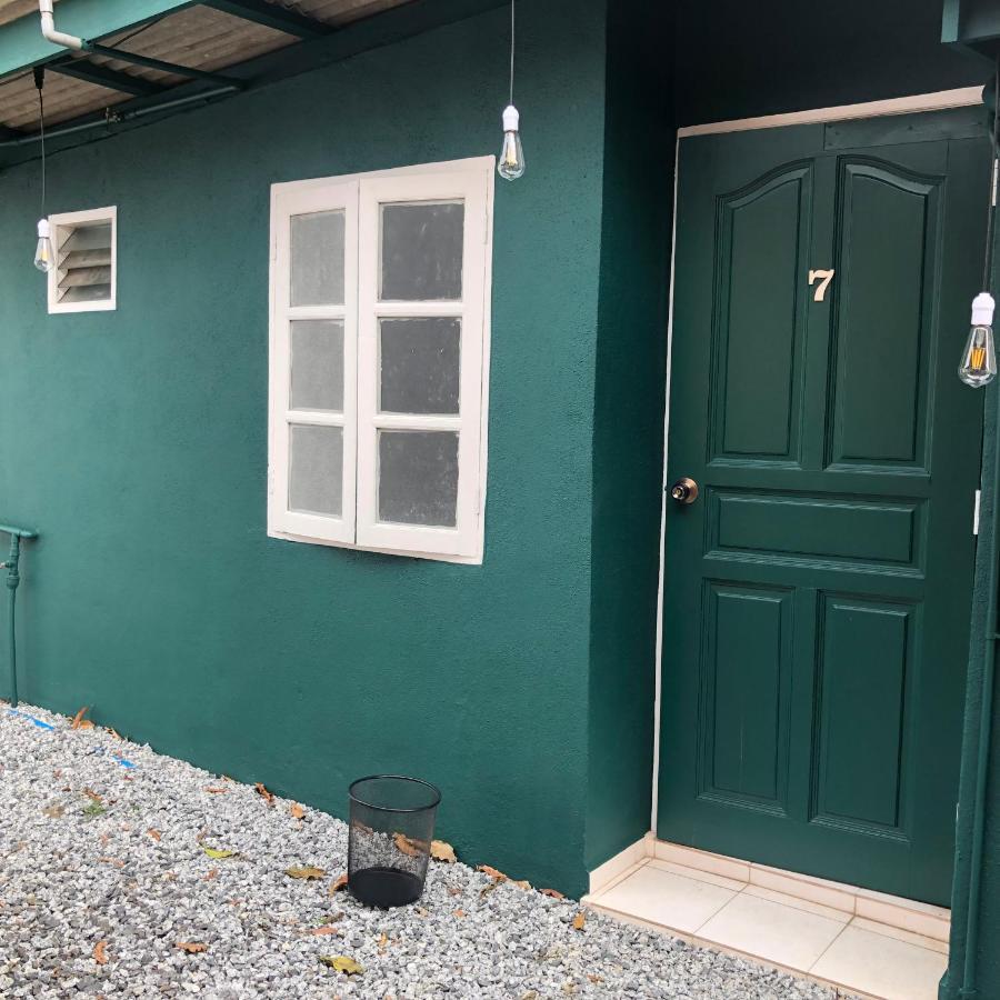 Rumah Tepi Istana Kuala Terengganu Exterior foto